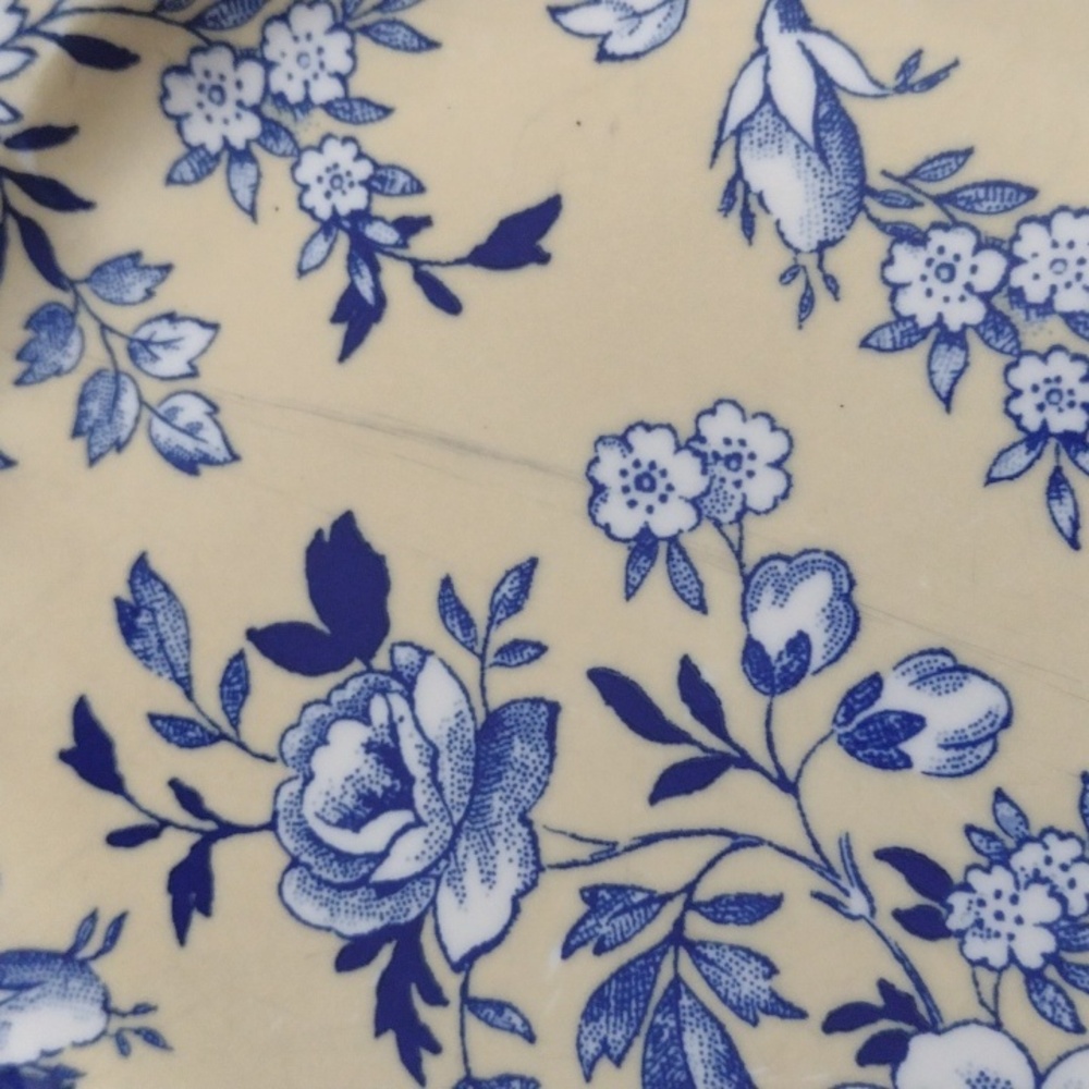 Devon Cottage 4 Salad/ Dessert Plates Yellow Floral Johnson Brothers - Picture 4 of 6